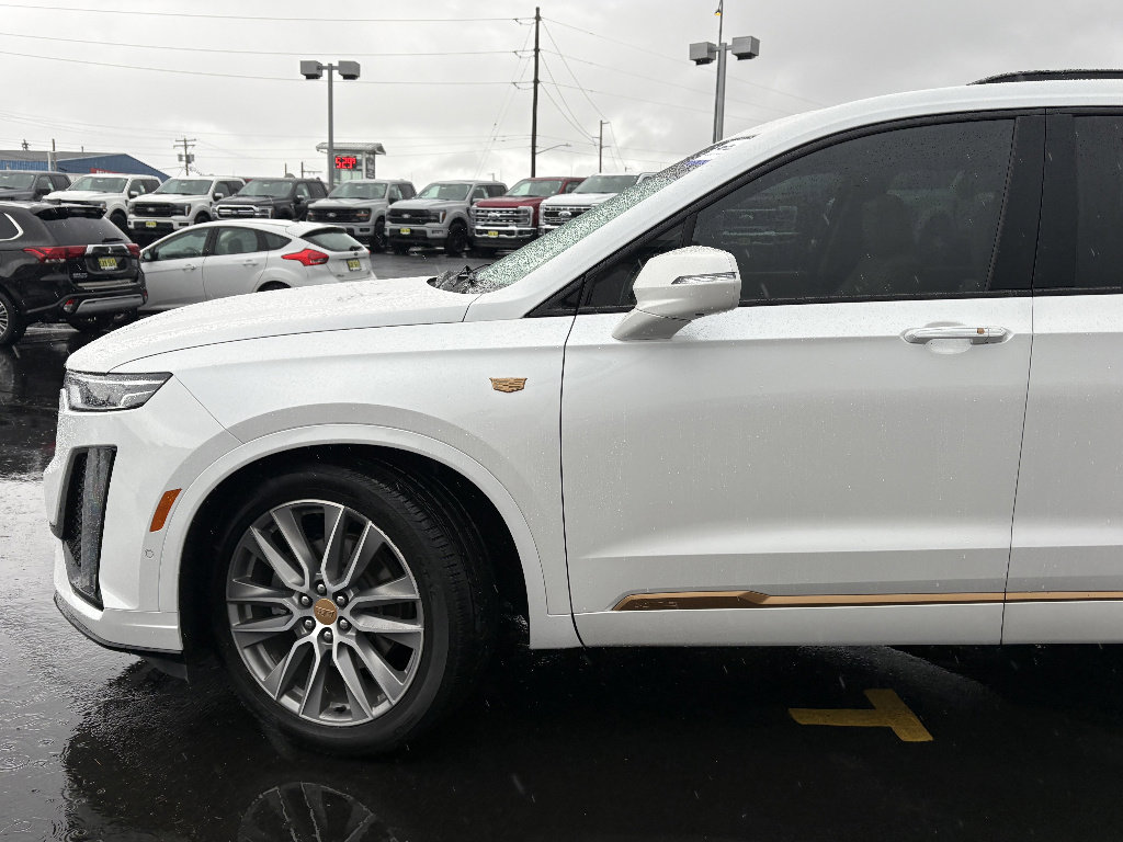 Used 2020 Cadillac XT6 Sport w/ Platinum Package image 12