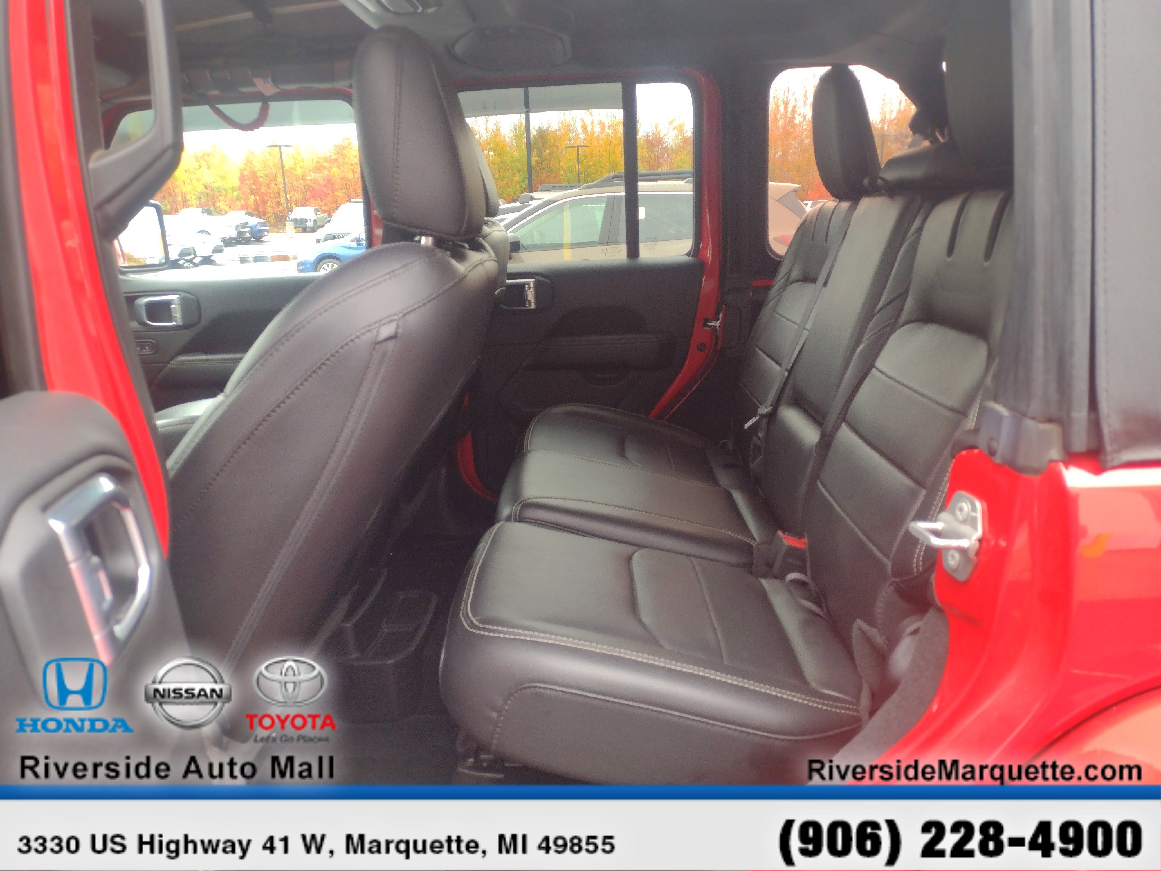 Used 2022 Jeep Wrangler Unlimited Sahara image 24