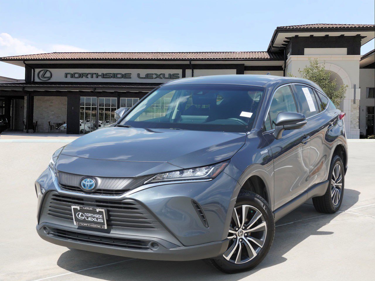 Used 2021 Toyota Venza LE w/ Carpet Mat Package (TMS)