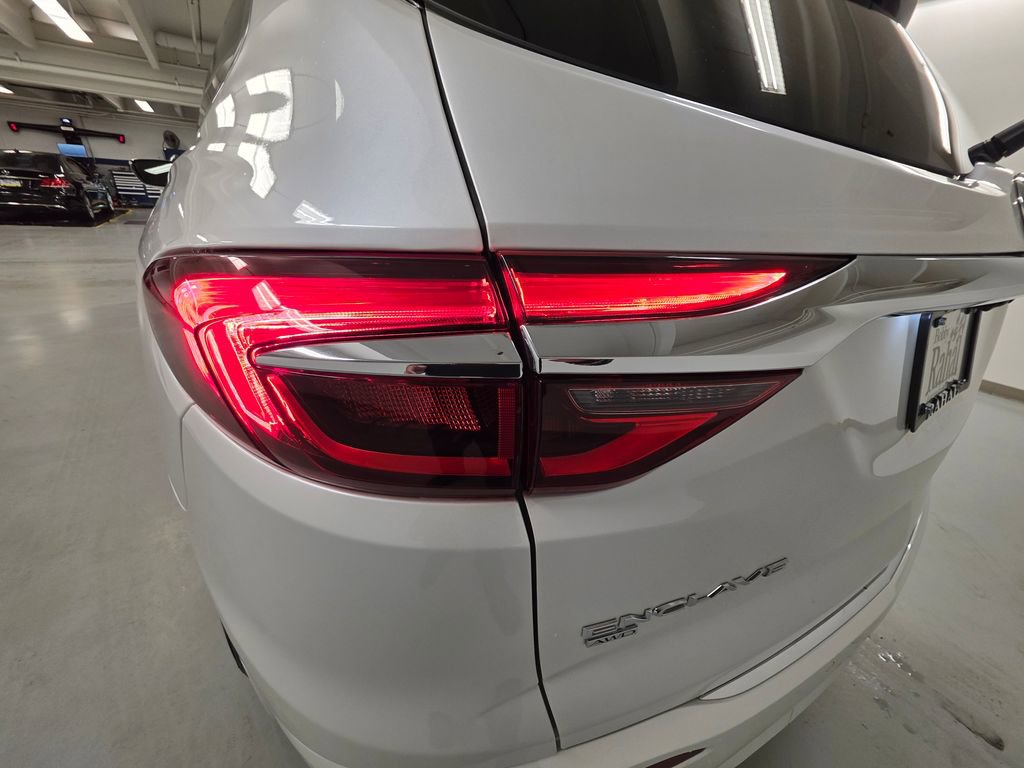 Used 2021 Buick Enclave Avenir w/ Avenir Technology Package image 8