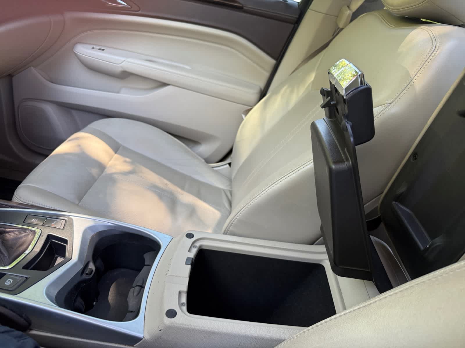 Used 2011 Cadillac SRX Premium AWD/4WD image 18