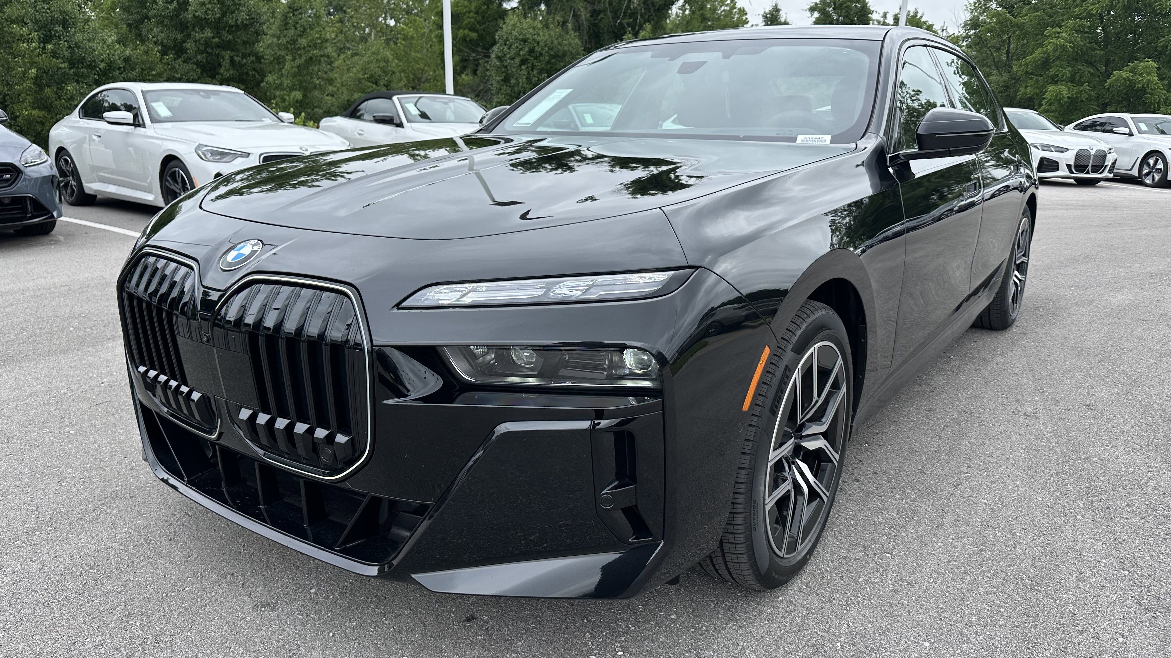 New 2025 BMW 760i xDrive w/ Executive Package image 5