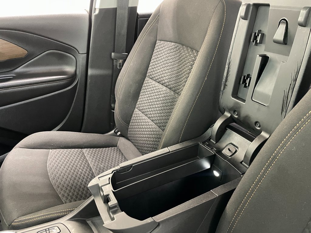 Certified 2021 GMC Terrain SLE w/ Driver Convenience Package image 29