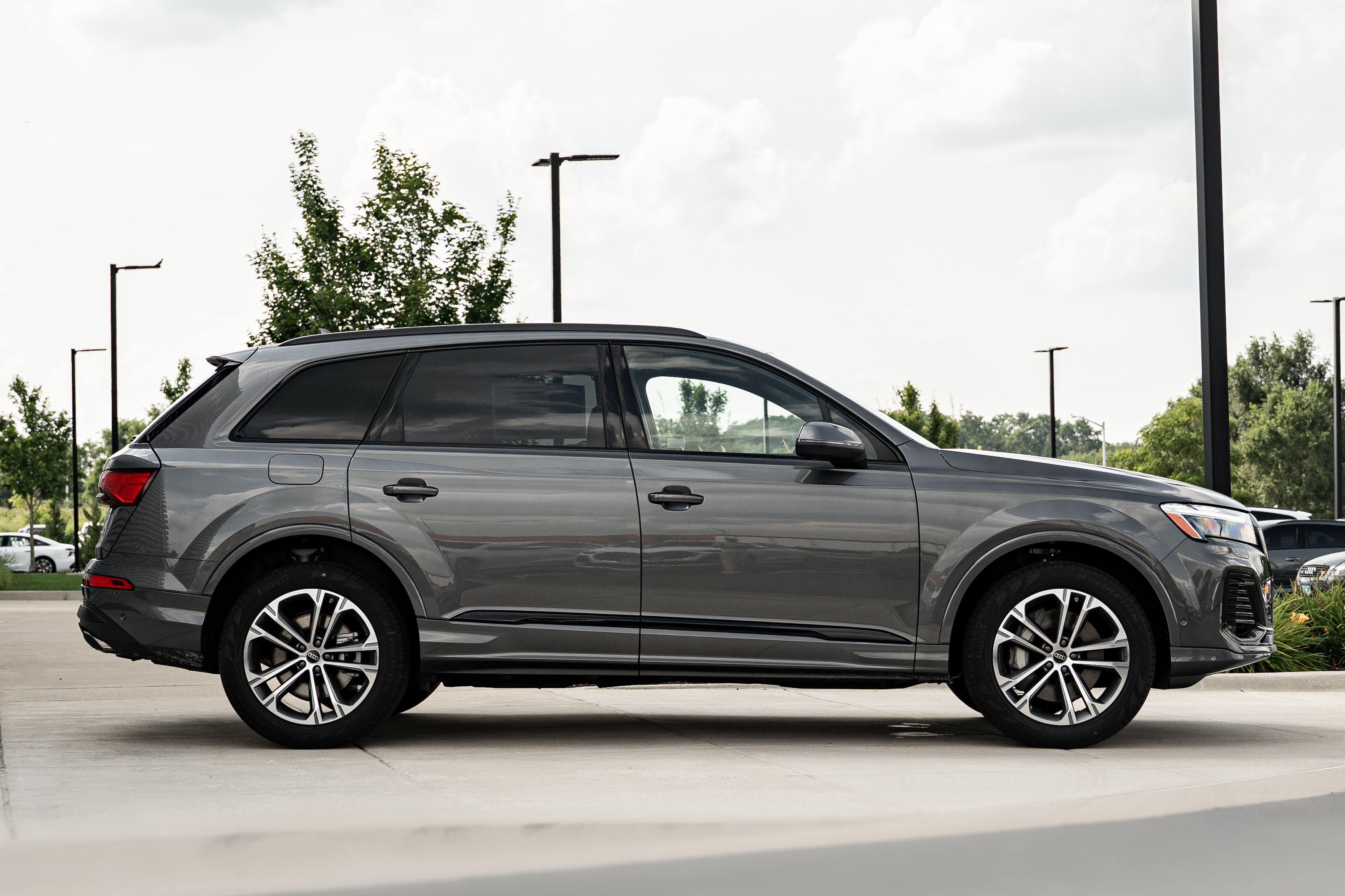 New 2026 Audi Q7 2.0T Premium AWD/4WD image 3