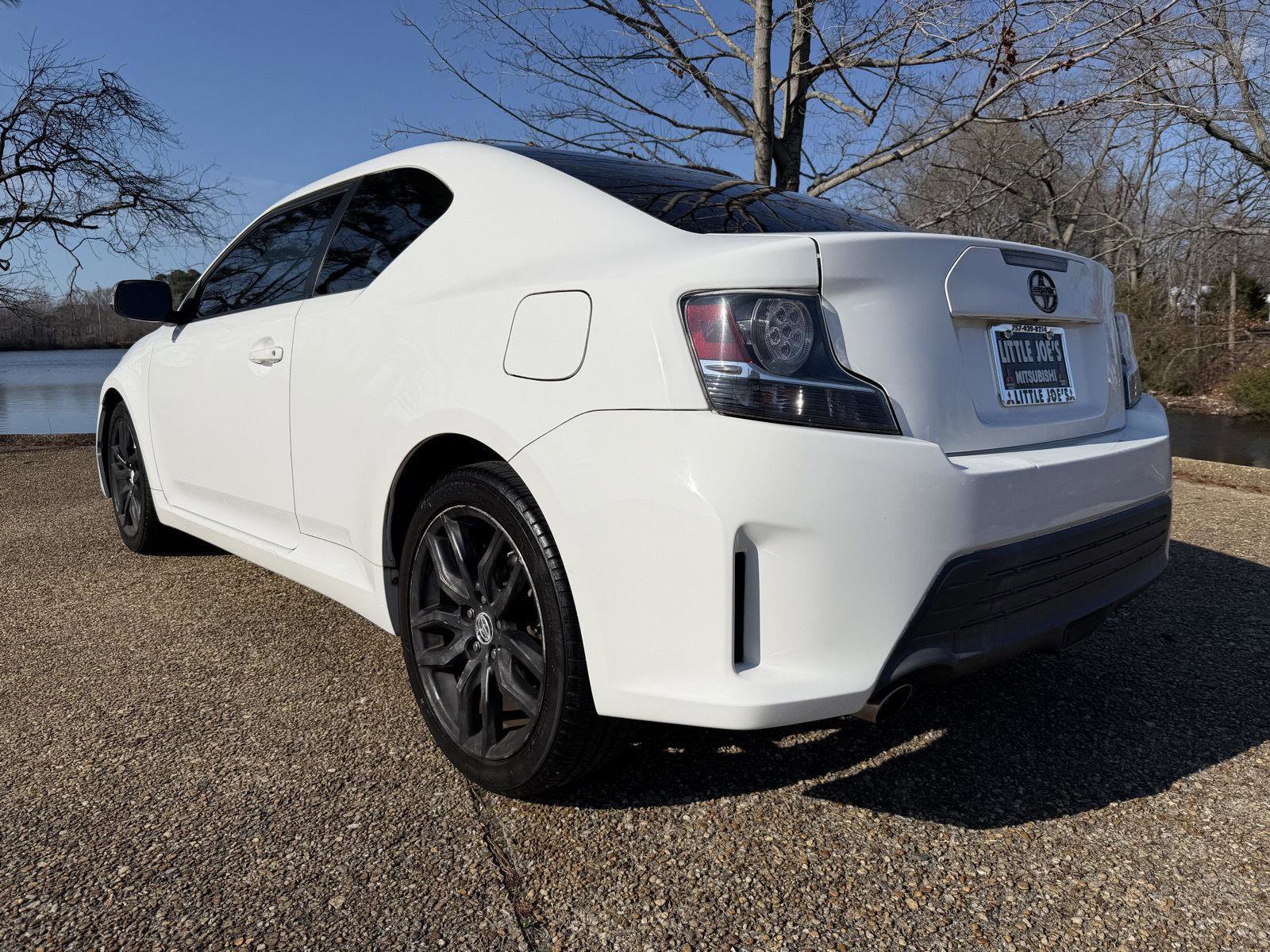 Used 2014 Scion tC image 8