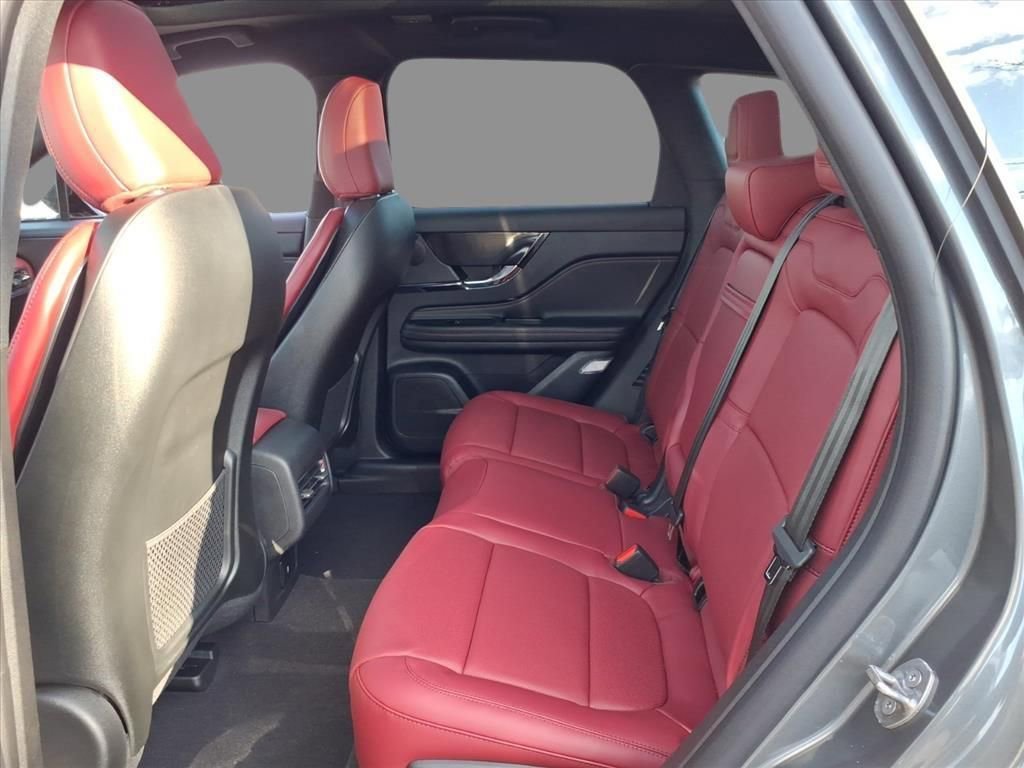 New 2026 Lincoln Corsair Grand Touring w/ Jet Appearance Package AWD/4WD image 5