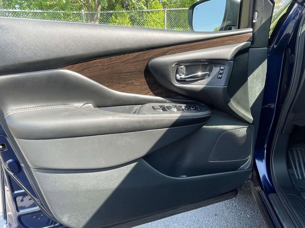 Used 2023 Nissan Murano Platinum w/ Cargo Package FWD image 26
