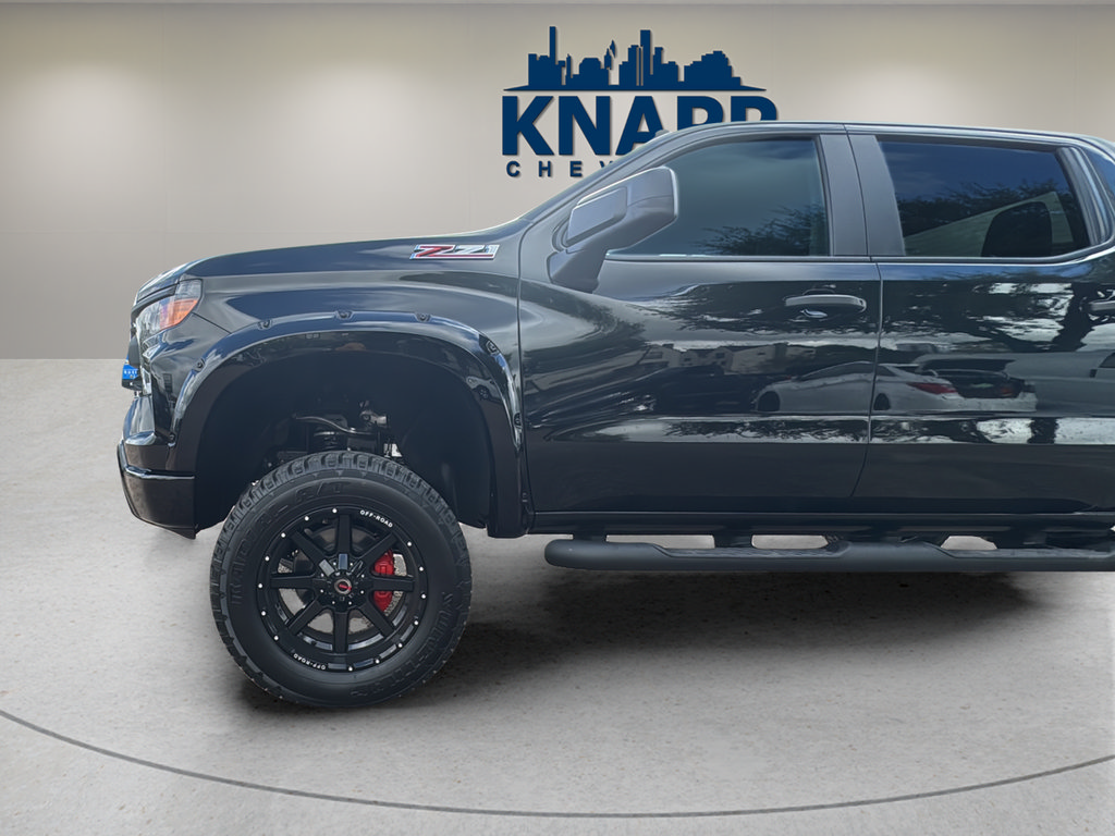 Used 2026 Chevrolet Silverado 1500 Custom Trail Boss AWD/4WD image 2
