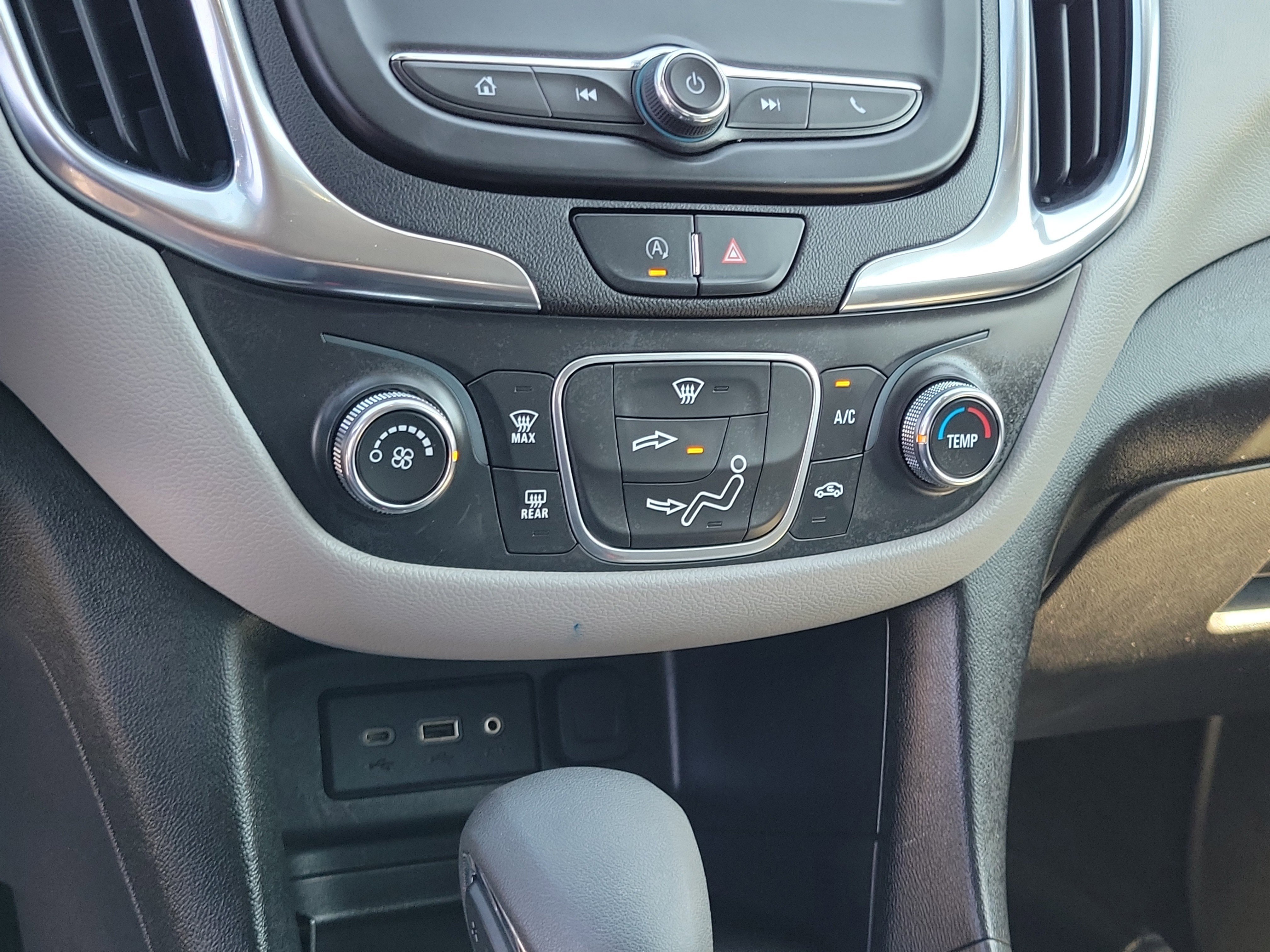 Used 2022 Chevrolet Equinox LS w/ LS Convenience Package image 27