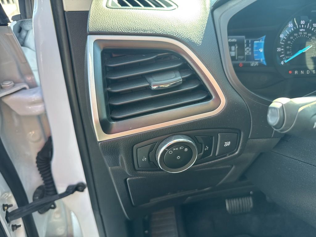 Used 2024 Ford Edge SE AWD/4WD image 14