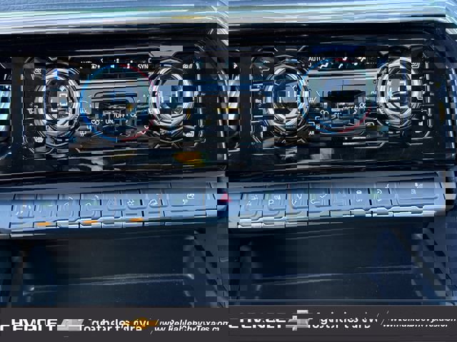 Used 2024 GMC Sierra 1500 Denali image 23