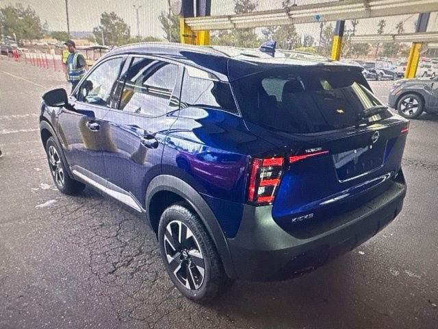 Certified 2025 Nissan Kicks SR FWD image 9
