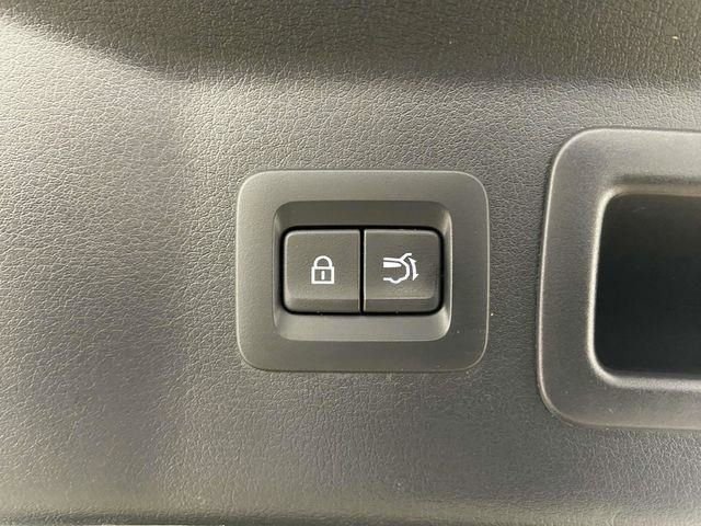 Used 2024 MAZDA CX-90 Plug-In Hybrid w/ Premium Pkg image 9