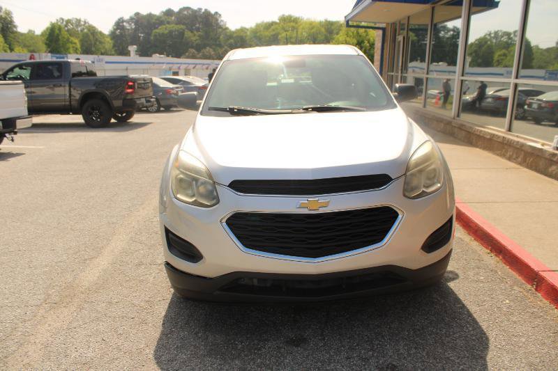 Used 2017 Chevrolet Equinox LS FWD image 2