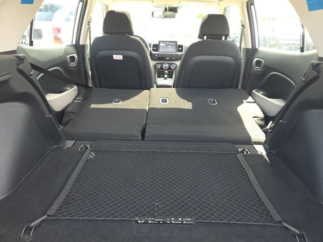 Certified 2024 Hyundai Venue SEL FWD image 23
