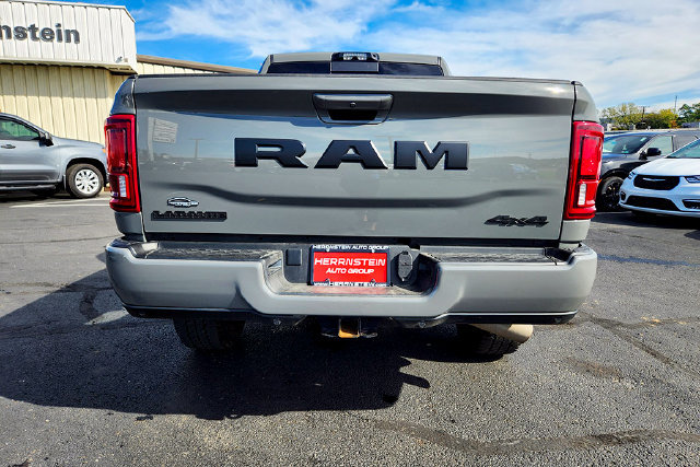Used 2025 RAM 2500 Laramie AWD/4WD image 36