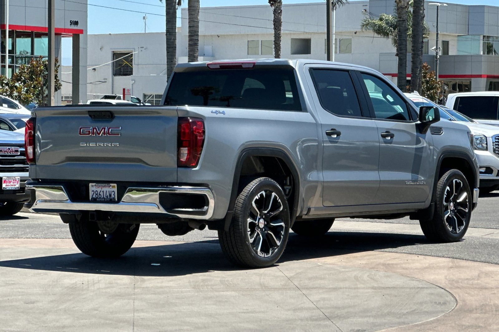 Certified 2023 GMC Sierra 1500 Pro w/ Pro Value Package AWD/4WD image 4