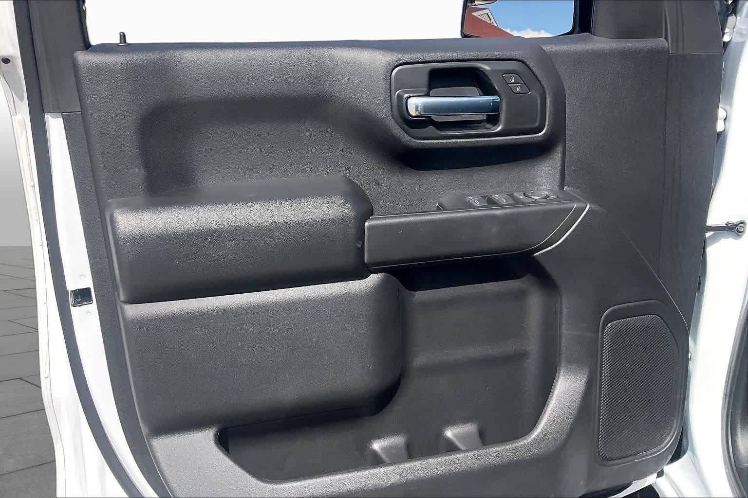 Used 2025 Chevrolet Silverado 1500 Custom w/ Turbomax Blackout Package RWD image 21