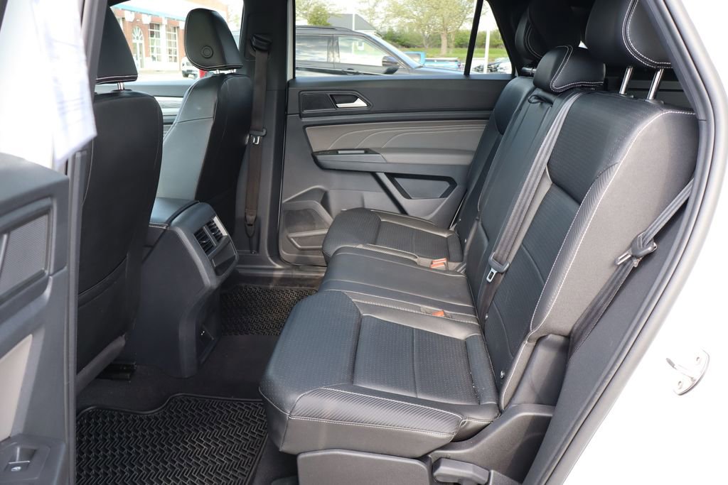Used 2022 Volkswagen Atlas Cross Sport SE AWD/4WD image 38