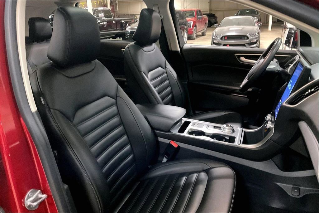 Certified 2021 Ford Edge SEL w/ Convenience Package image 7