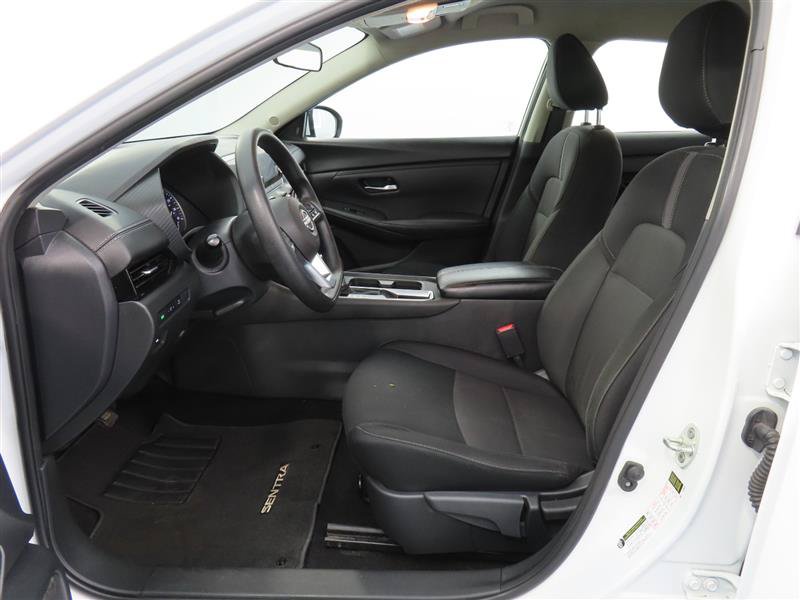 Used 2025 Nissan Sentra SV FWD image 16