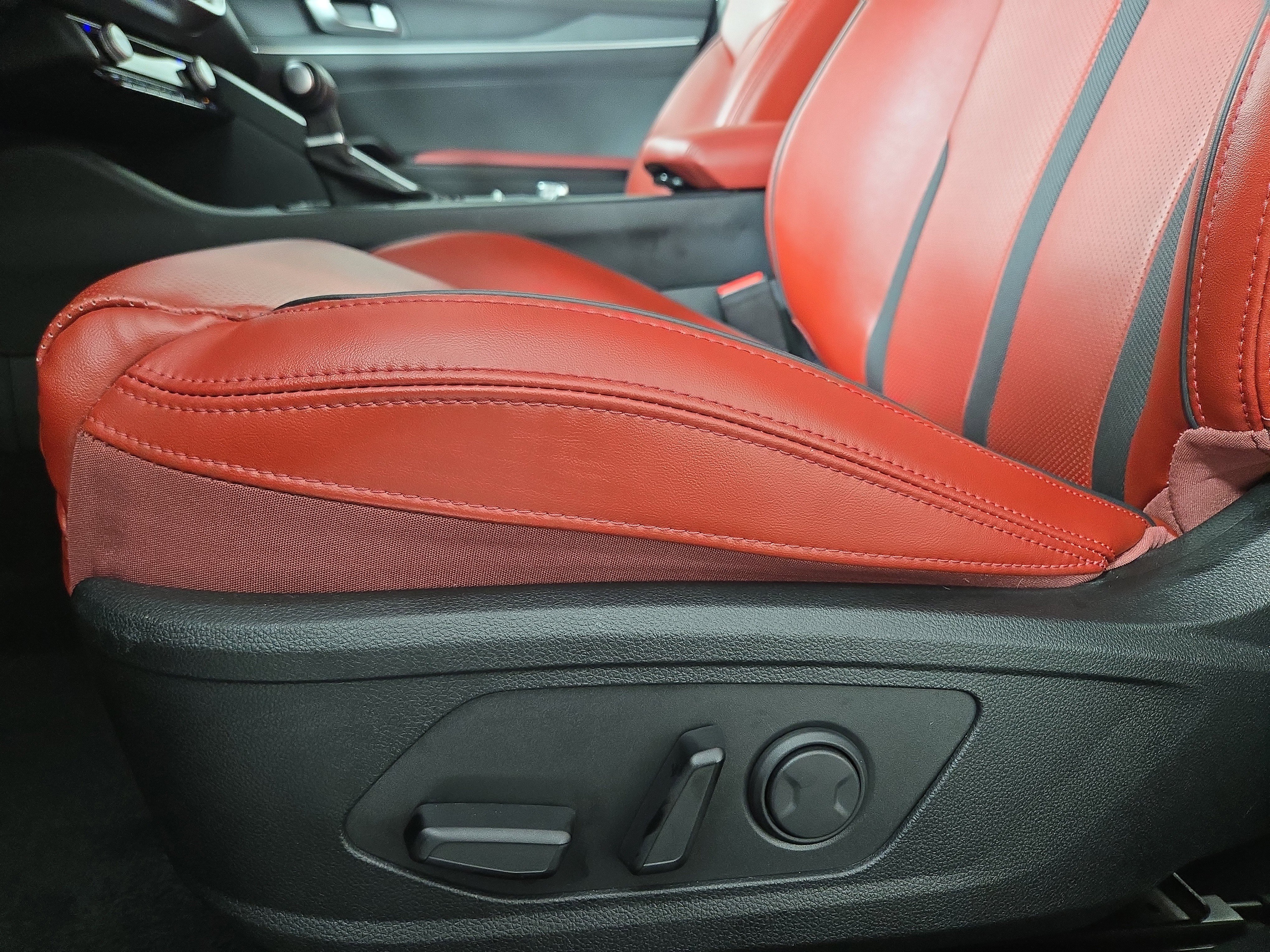 Used 2024 Kia K5 GT-Line image 32