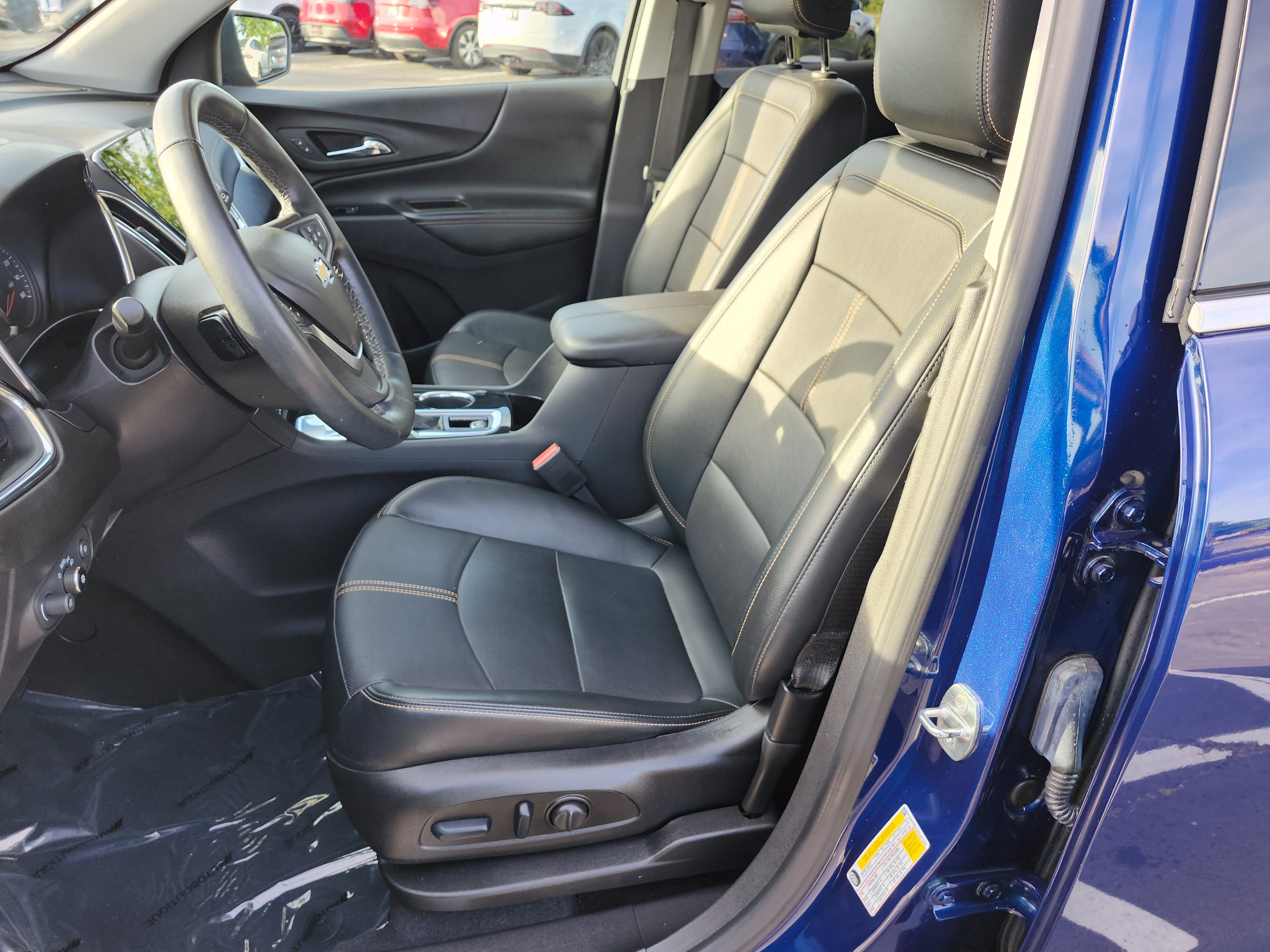 Used 2023 Chevrolet Equinox Premier FWD image 23