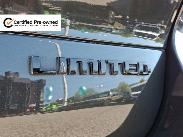 Used 2023 Jeep Grand Cherokee L Limited w/ Black Appearance Package AWD/4WD image 33