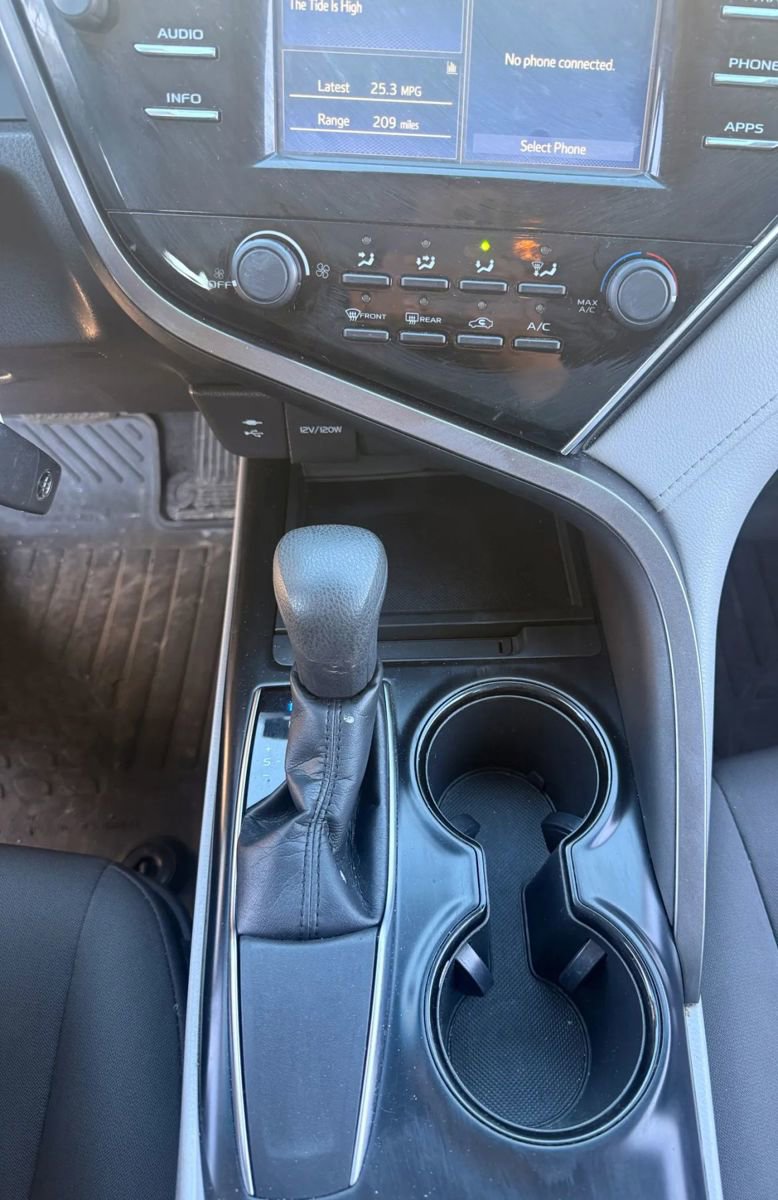 Used 2018 Toyota Camry LE w/ Protection Package (Q2) FWD image 21