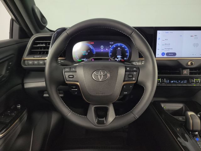 Used 2025 Toyota Crown Signia w/ Advanced Technology Package AWD/4WD image 23