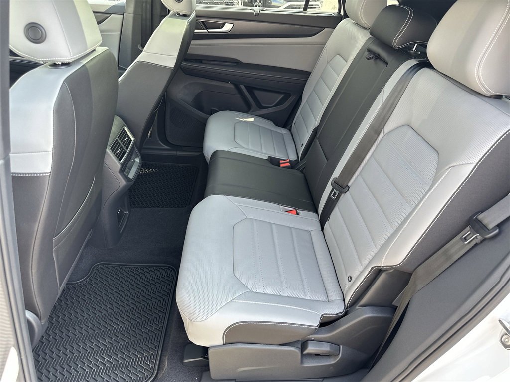 New 2026 Volkswagen Atlas Cross Sport SEL R-Line image 25