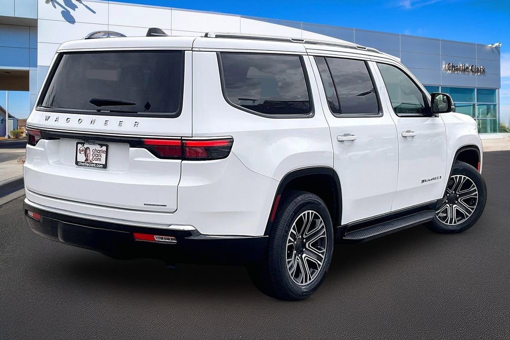 Used 2024 Jeep Wagoneer Series II AWD/4WD image 2