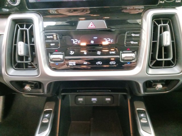 Used 2022 Kia Sorento S image 23