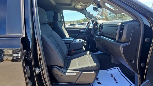 Used 2022 Chevrolet Silverado 1500 LT AWD/4WD image 28
