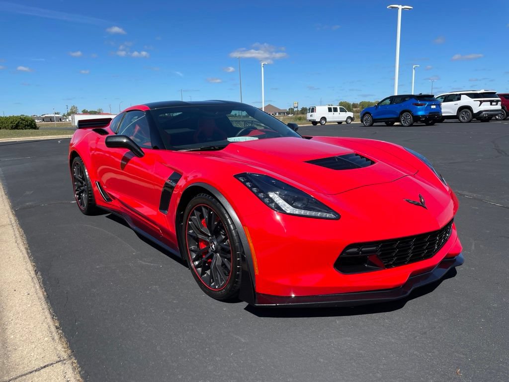 Used 2015 Chevrolet Corvette Z06 w/ 3LZ Preferred Equipment Group RWD image 8