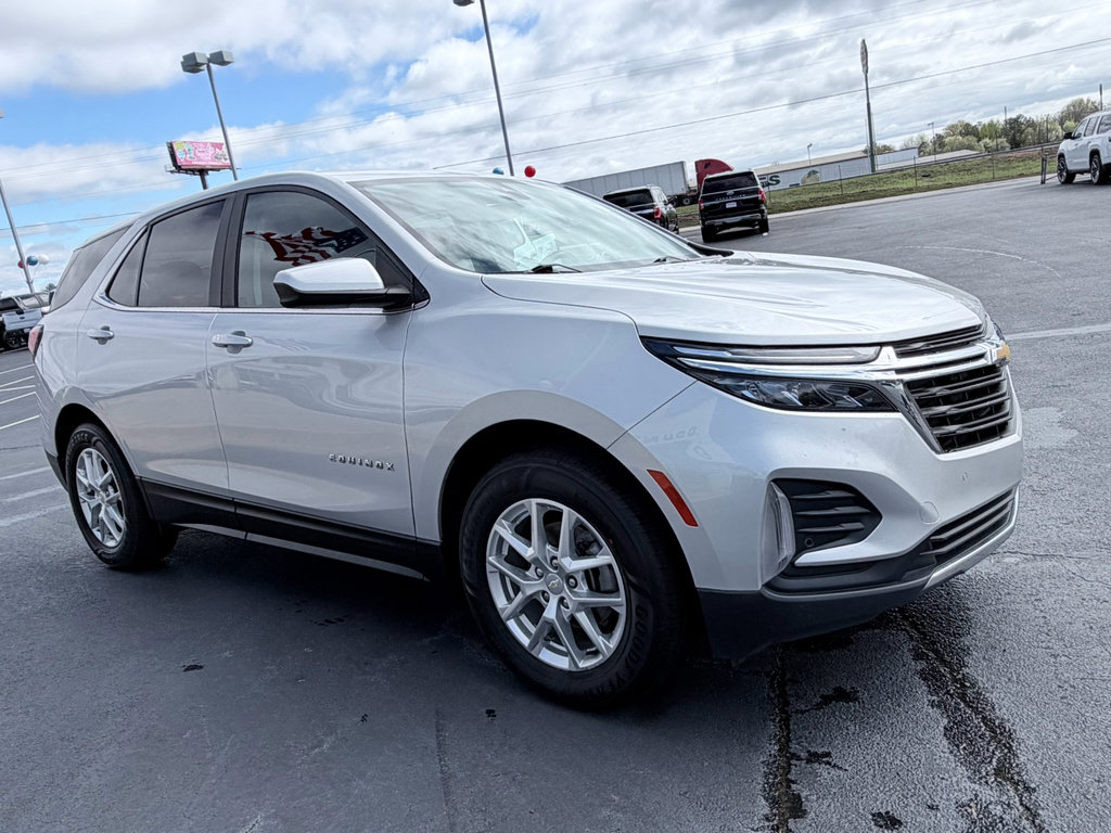 Used 2022 Chevrolet Equinox LT image 3