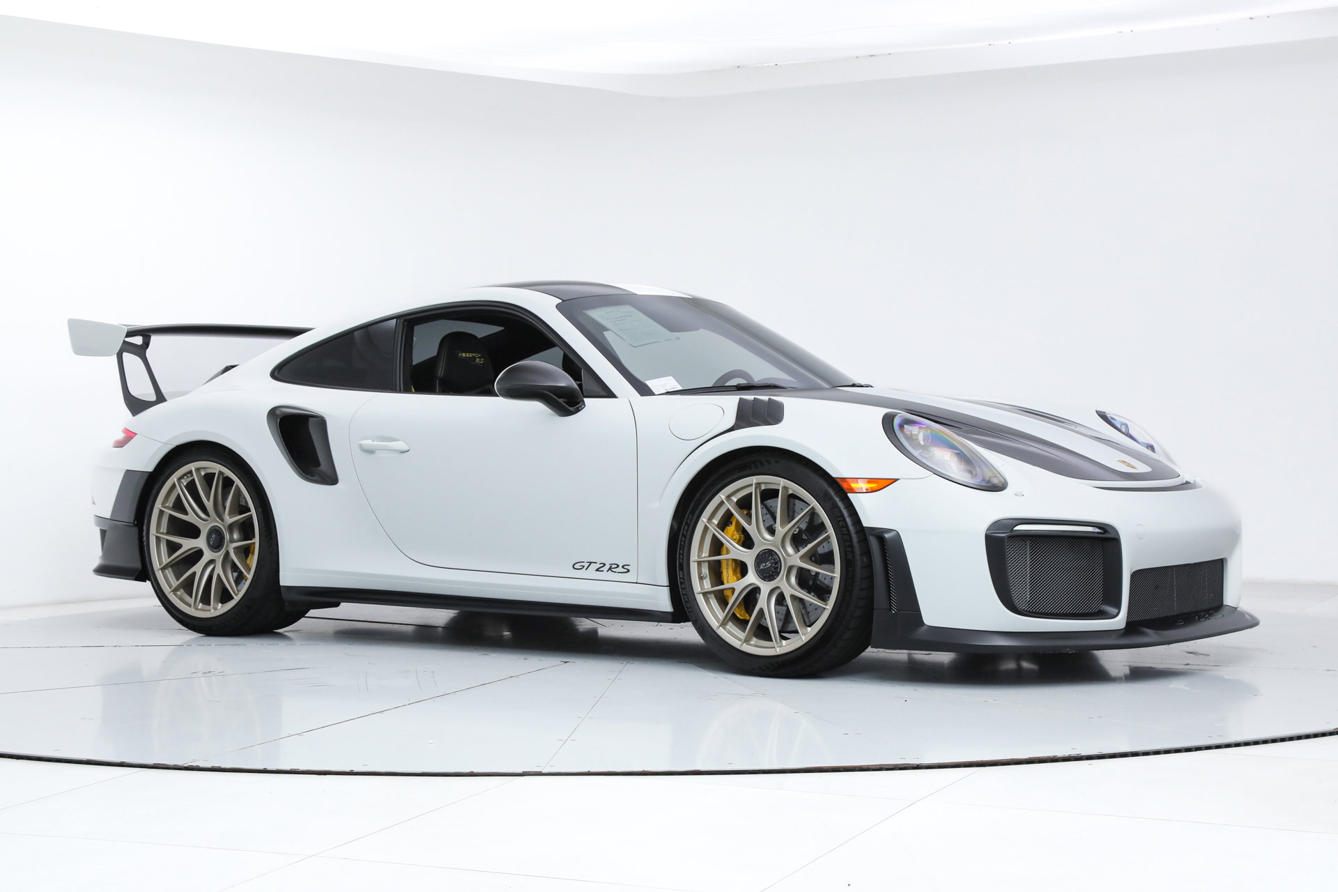 Used 2018 Porsche 911 GT2 RS image 7