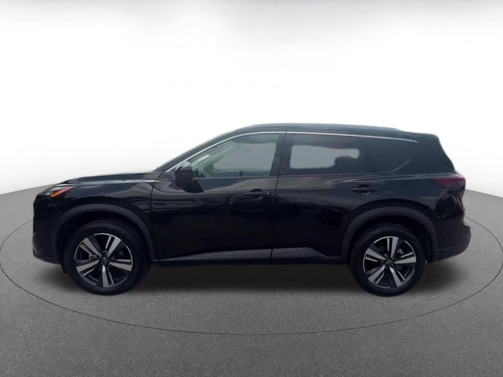 Used 2026 Nissan Rogue SL FWD image 9