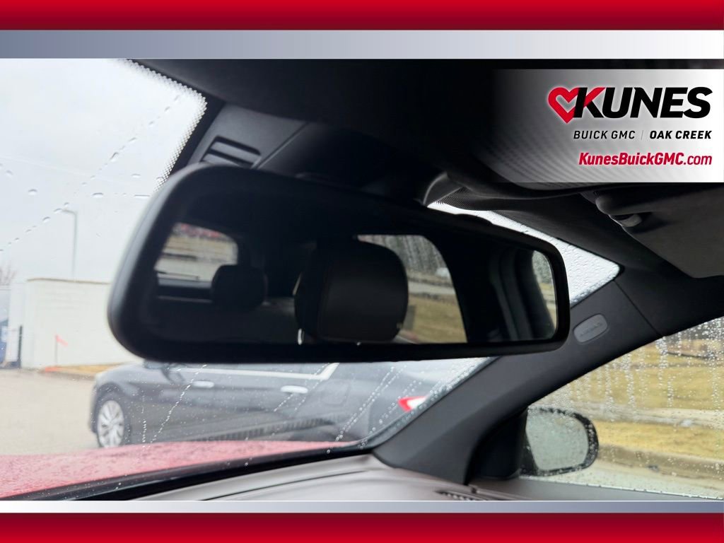 Used 2018 Mercedes-Benz GLC 300 w/ Premium Package image 22