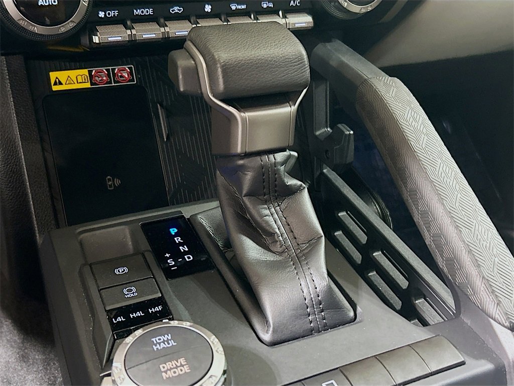 Used 2025 Toyota Tacoma TRD Sport image 14