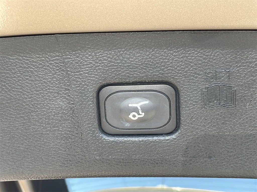 Used 2021 Ford Edge Titanium w/ Equipment Group 301A image 18