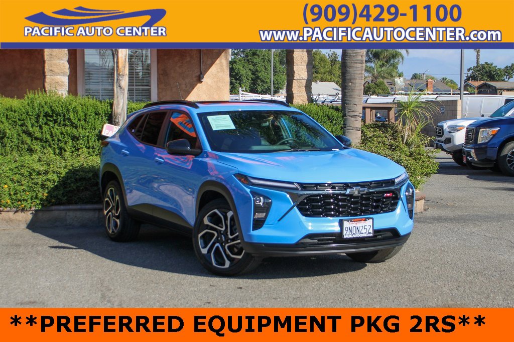 Used 2024 Chevrolet Trax RS w/ Sunroof Package image 1