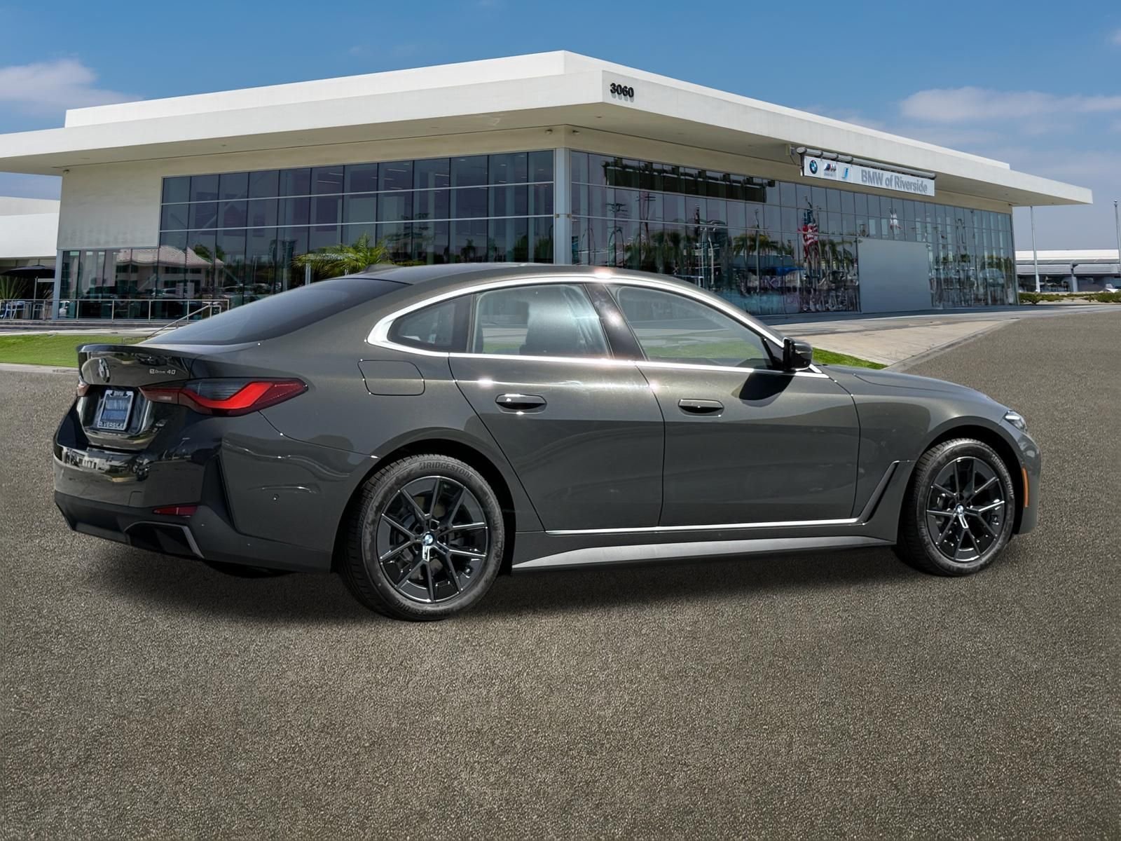 New 2026 BMW i4 eDrive40 w/ Parking Assistance Package RWD image 11