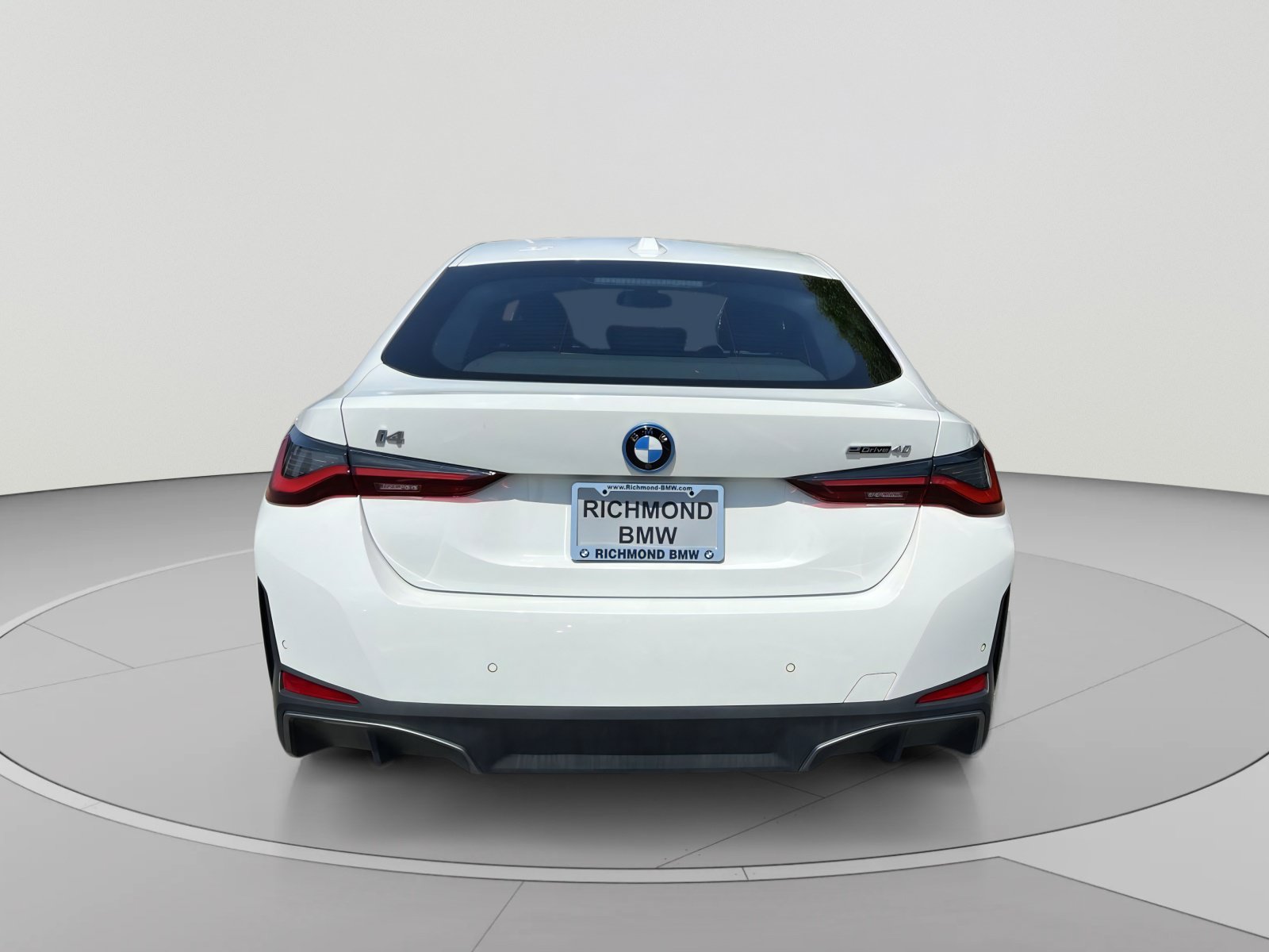Used 2023 BMW i4 eDrive40 w/ Premium Package RWD image 4