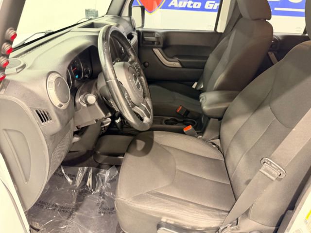 Used 2016 Jeep Wrangler Unlimited Sport w/ Connectivity Group image 40