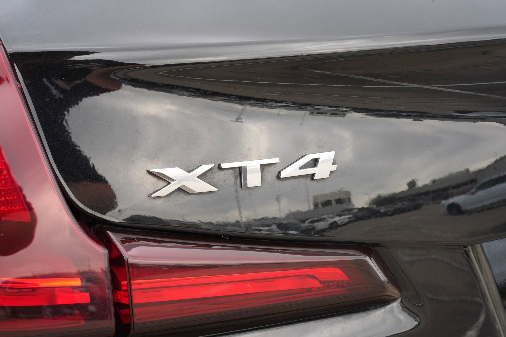 Certified 2025 Cadillac XT4 Premium Luxury image 21