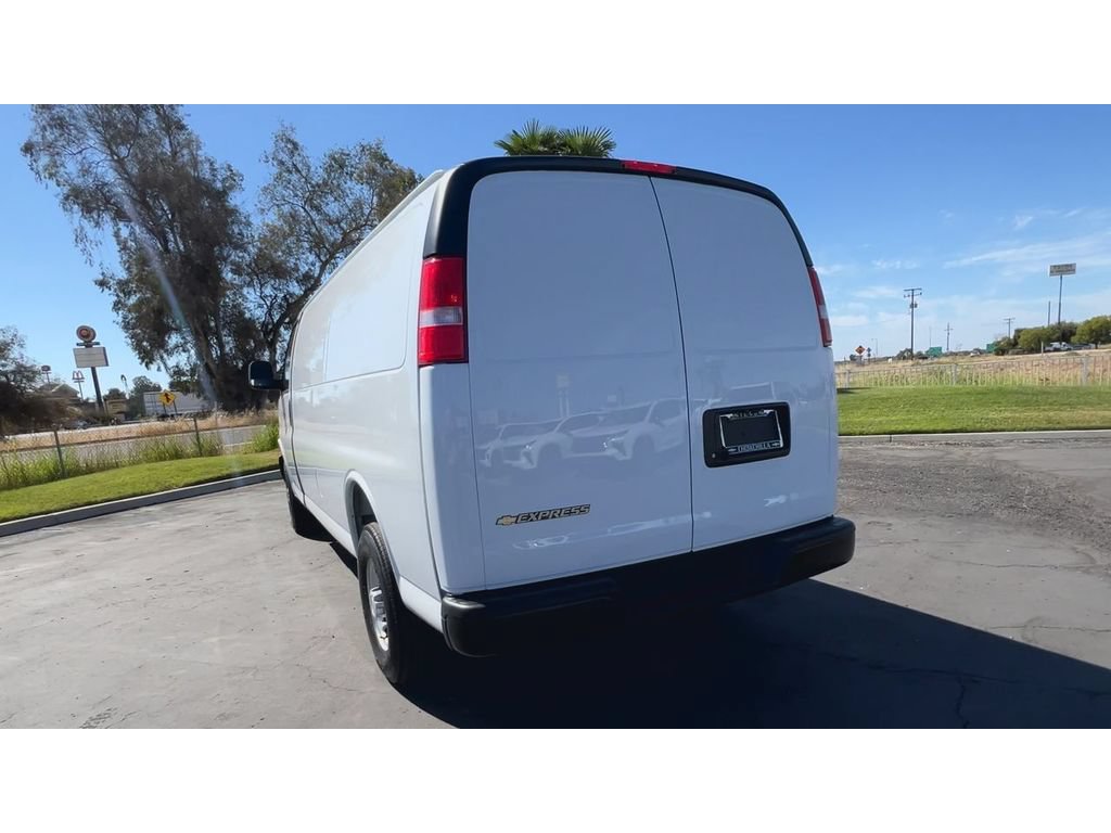 New 2026 Chevrolet Express 2500 Extended w/ Driver Convenience Package RWD image 11