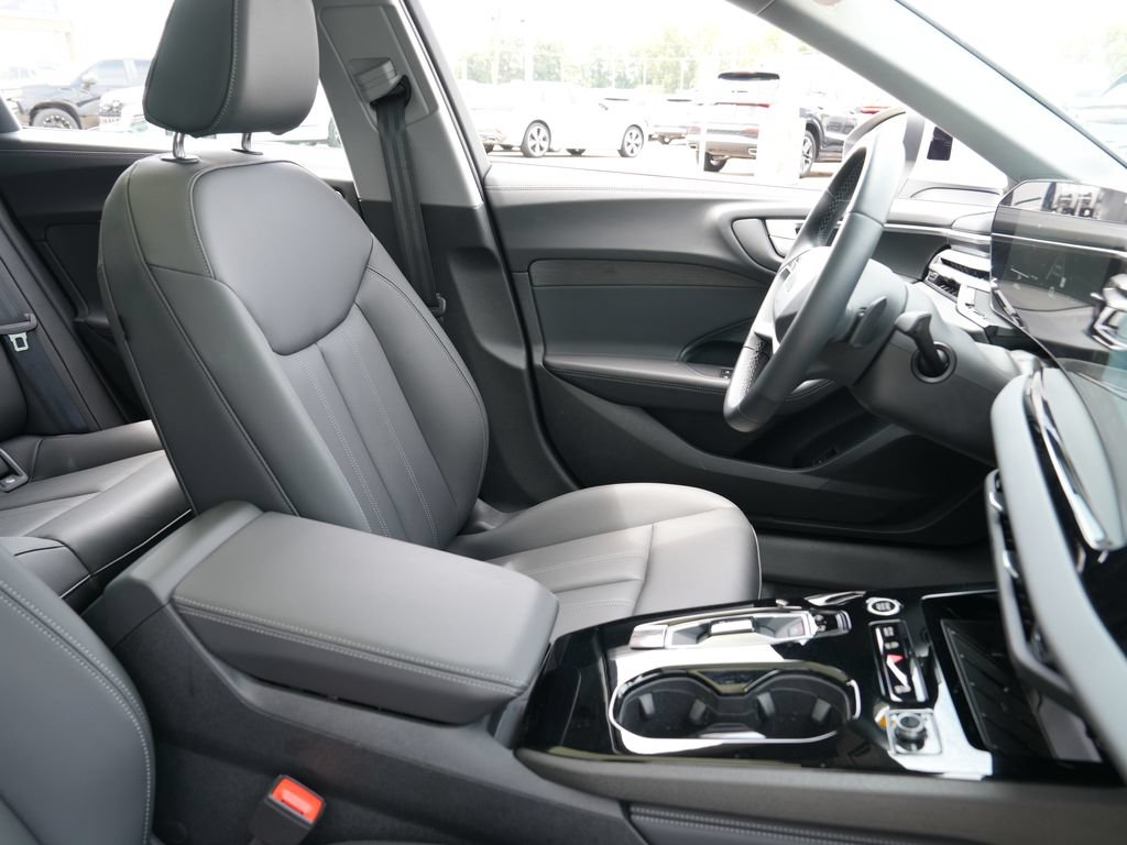 Used 2025 Audi A5 2.0T Premium w/ Convenience Package AWD/4WD image 16