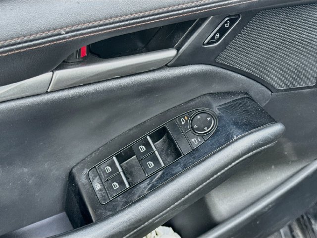 Used 2024 MAZDA MAZDA3 s FWD image 25
