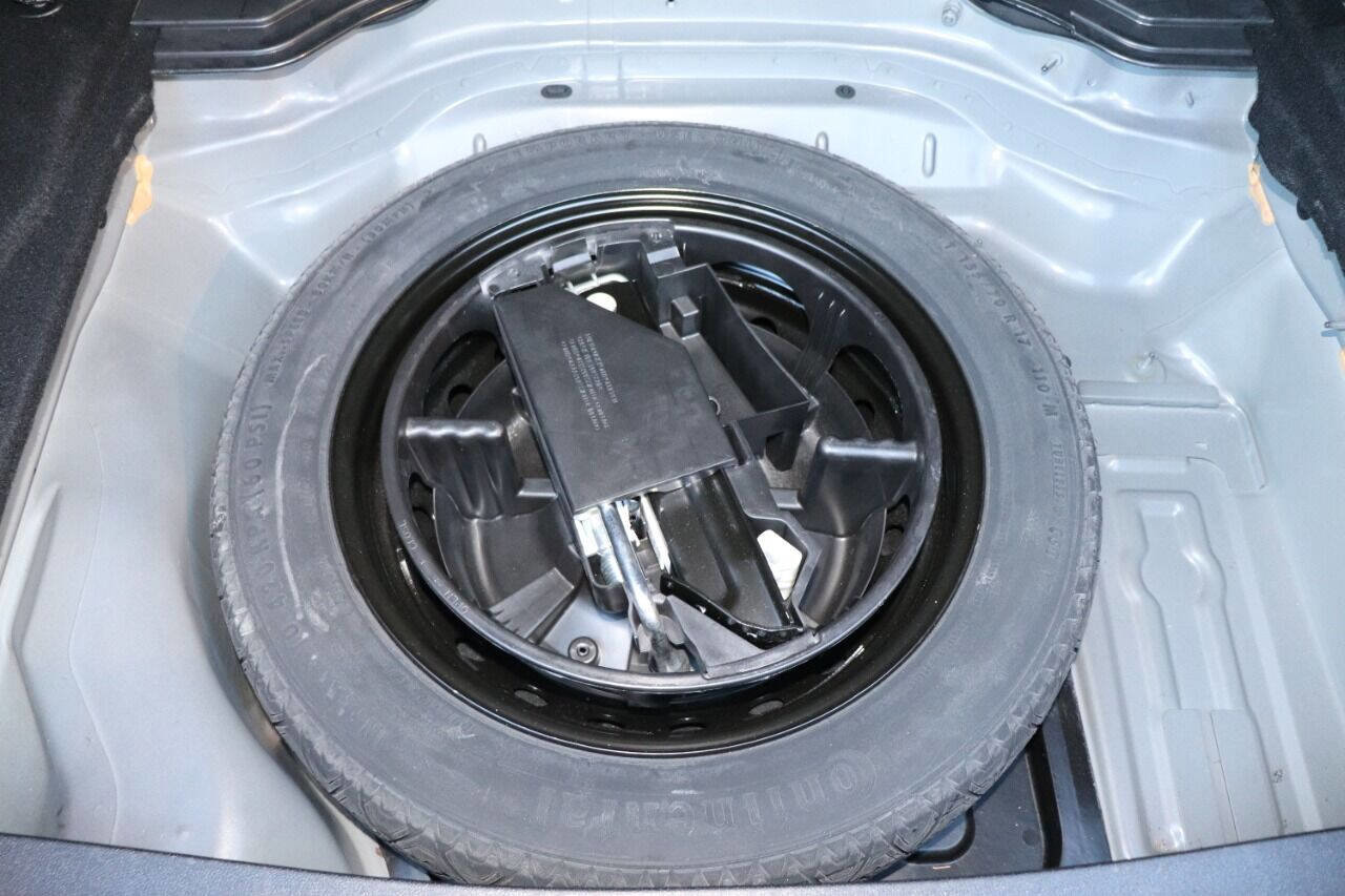 Used 2013 Mercedes-Benz E 350 Sedan image 61